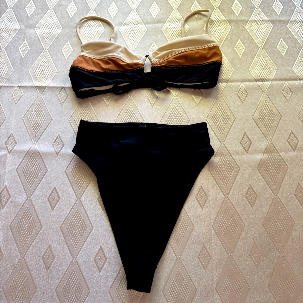 Vix sexy bikini 👙 Stylish Black and Tan Bikini Set